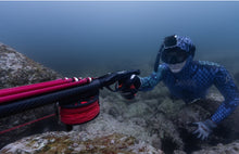 Load image into Gallery viewer, Envy pro rail speargun in water