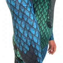 Load image into Gallery viewer, Aimrite blue/green stinger suit close up of elbow screening