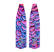 Load image into Gallery viewer, Freediving and spearfishing fins, (mermaid scale) front angle