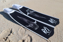 Load image into Gallery viewer, Reef addicts freediving and spearfishing fins, whale shark design, on sand
