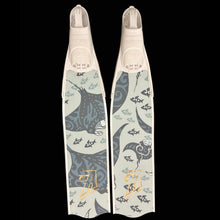 Load image into Gallery viewer, mantaray carbon fiber fin

