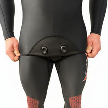Load image into Gallery viewer, Aimrite black stinger suit close up front view of beavertail connection
