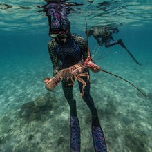 Load image into Gallery viewer, Aimrite Stinger Suit for Spearfishing - Blue/Green Dragonscale

